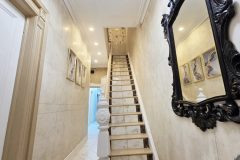 1_Full-Hallway-with-Stairs